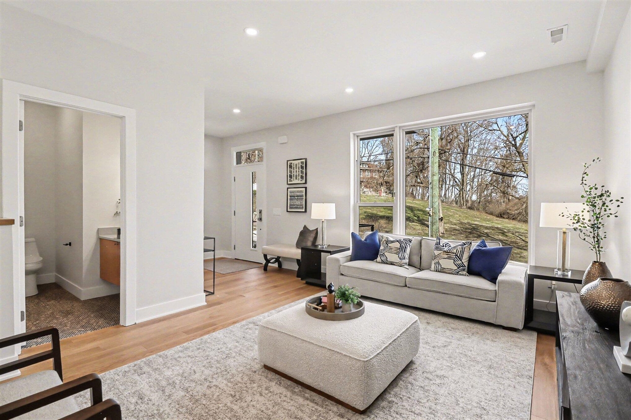 207 Sunset Road, Ann Arbor, MI, 48103