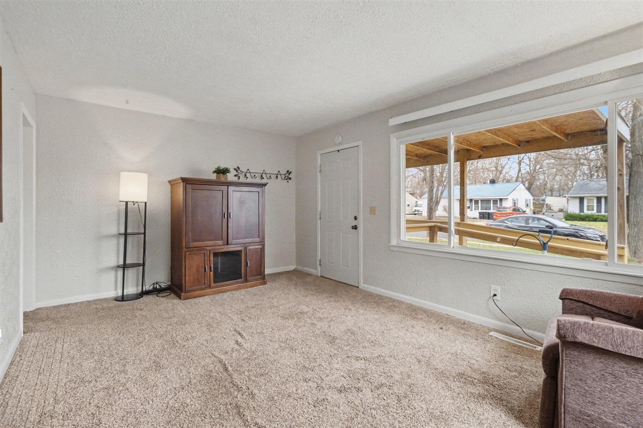 91 N Cedar Avenue, Battle Creek, MI, 49037-1448