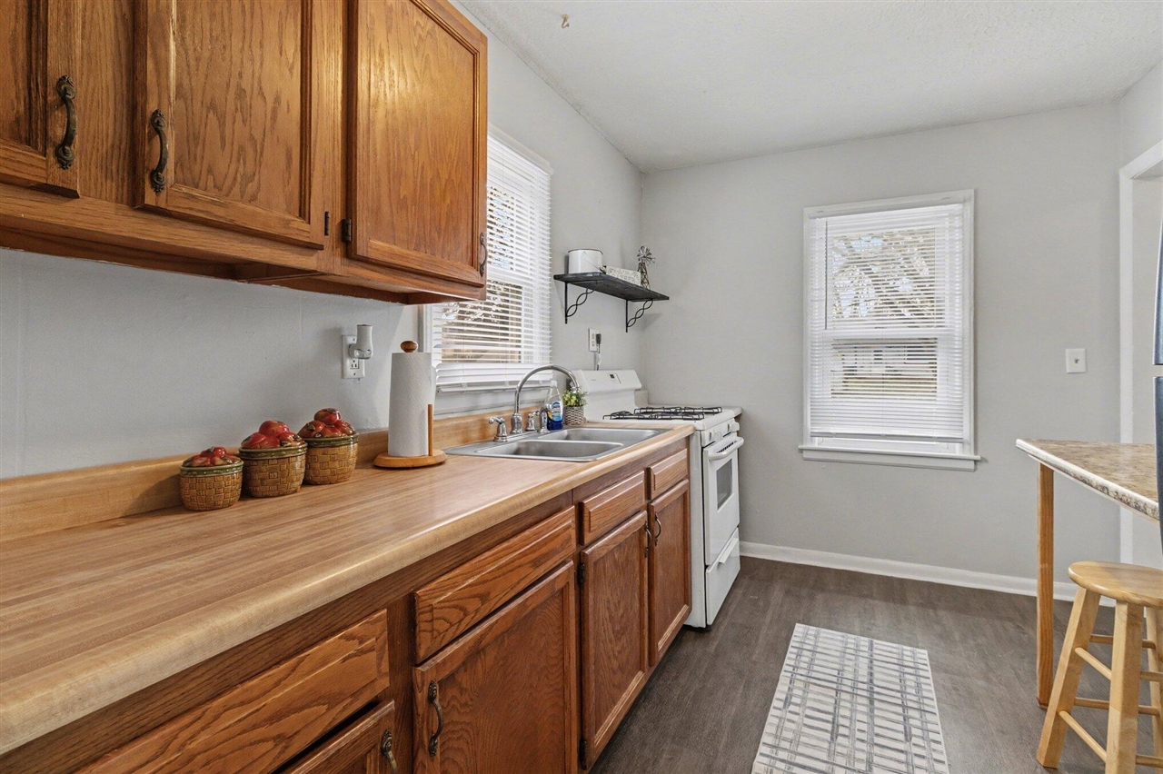 91 N Cedar Avenue, Battle Creek, MI, 49037-1448