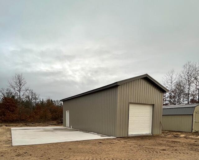 2319 E 38th Street, Idlewild, MI, 49642-8612