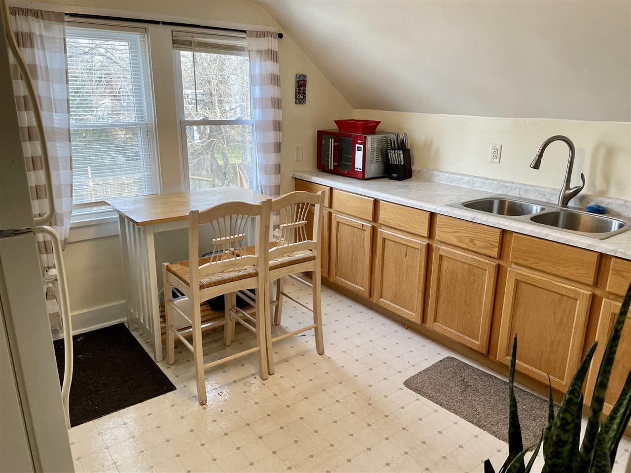 1160 W Laketon Avenue, Muskegon, MI, 49441-2802