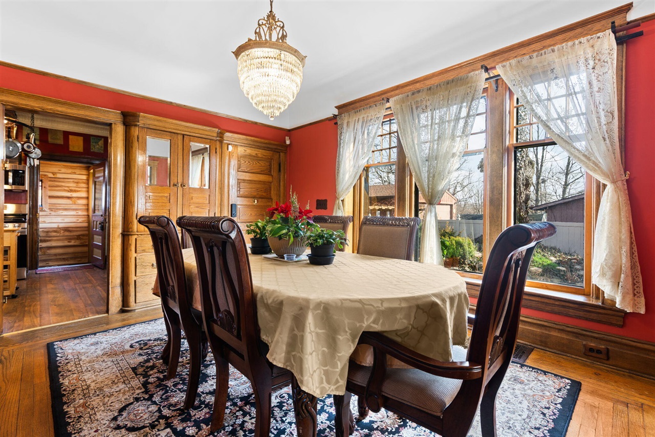 1401 Greenwood Avenue, Jackson, MI, 49203-4070