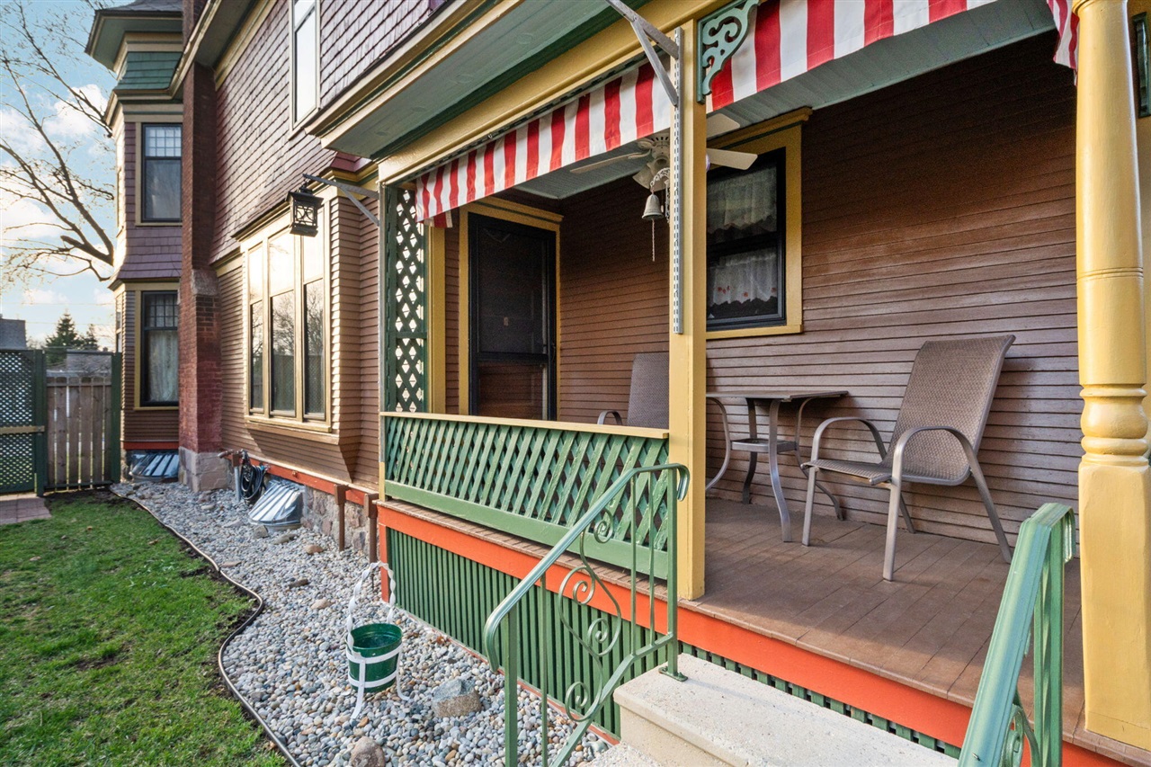 1401 Greenwood Avenue, Jackson, MI, 49203-4070