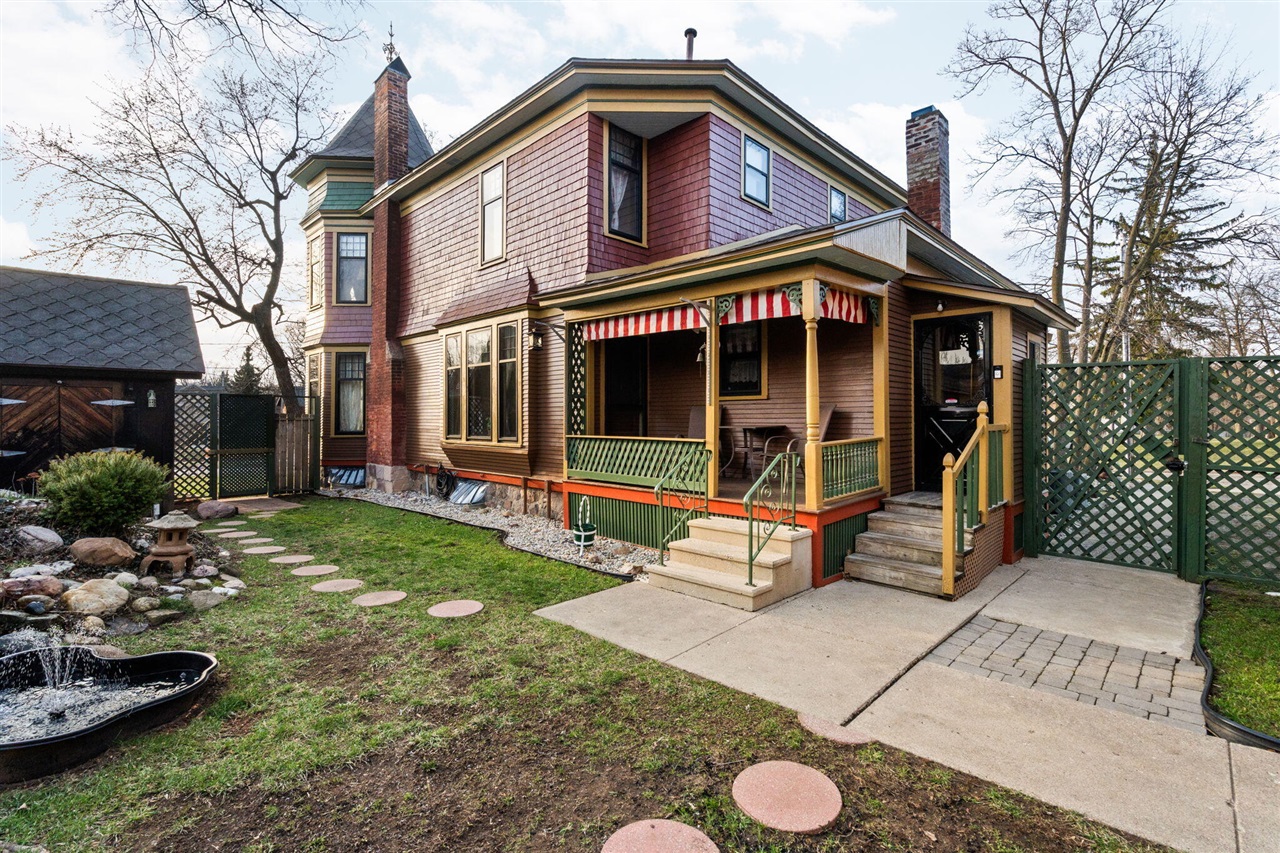 1401 Greenwood Avenue, Jackson, MI, 49203-4070