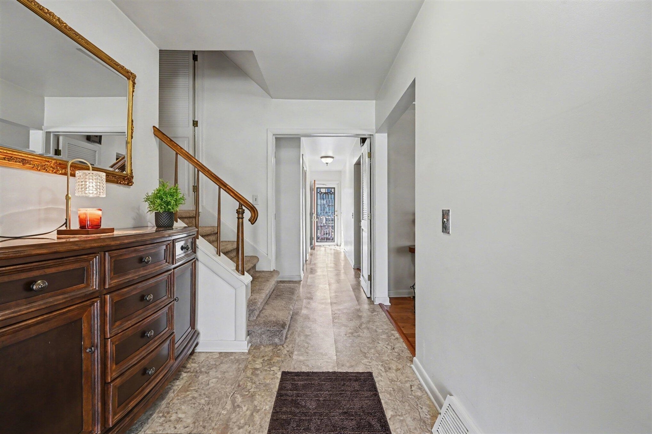 3121 Fleetwood Drive, Portage, MI, 49024-5606