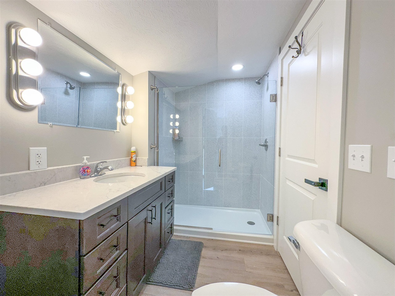 1673 E Parkdale Avenue, Manistee, MI, 49660-9321