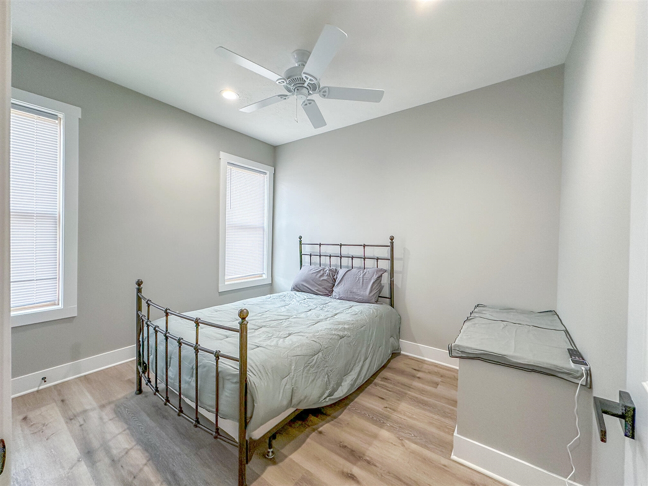 1673 E Parkdale Avenue, Manistee, MI, 49660-9321