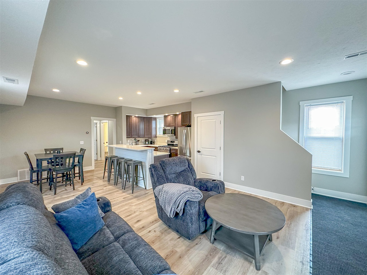 1673 E Parkdale Avenue, Manistee, MI, 49660-9321