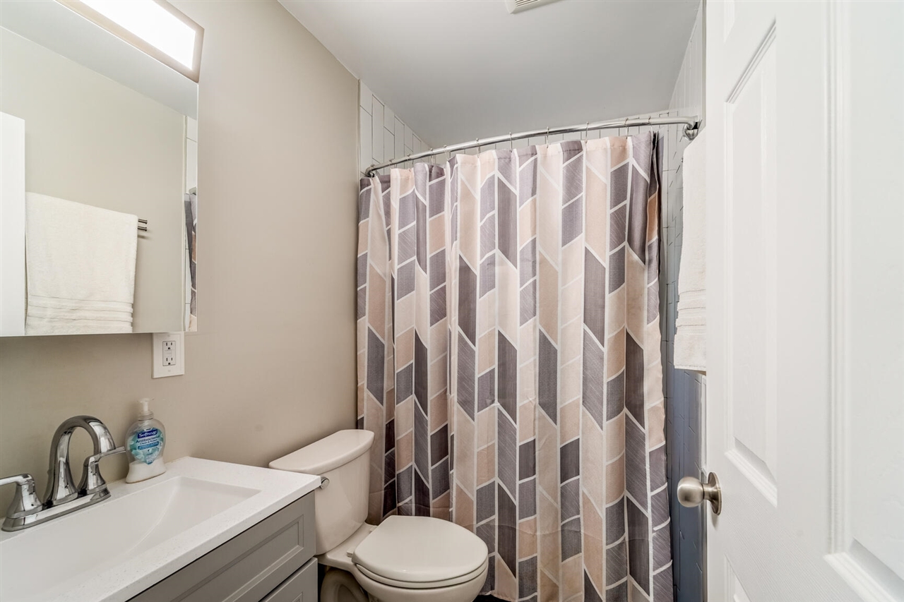 33963 Glover Street, Wayne, MI, 48184-2438