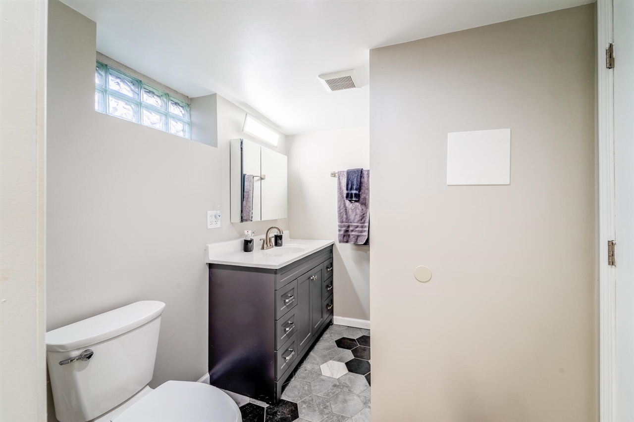 33963 Glover Street, Wayne, MI, 48184-2438