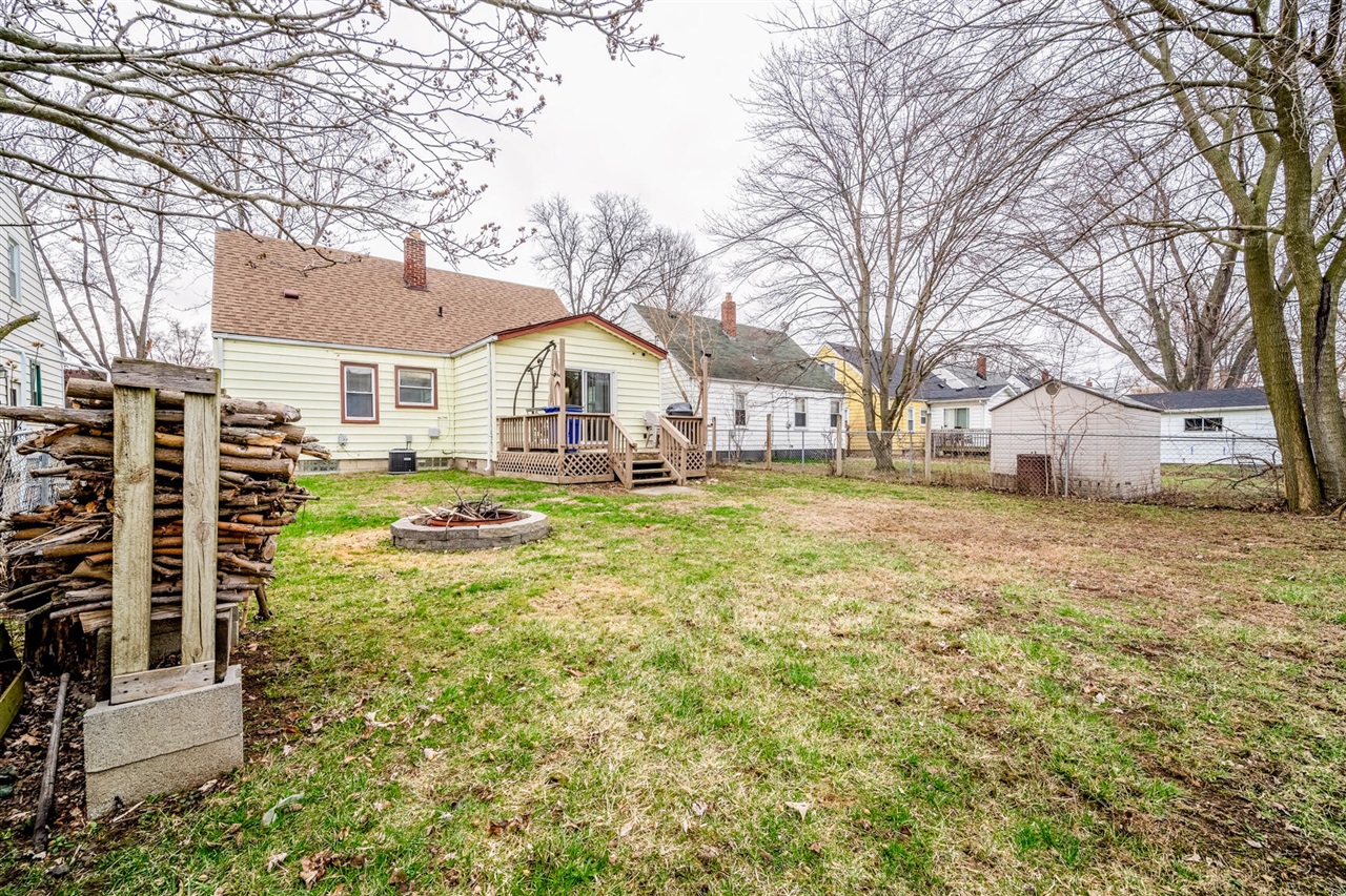 33963 Glover Street, Wayne, MI, 48184-2438