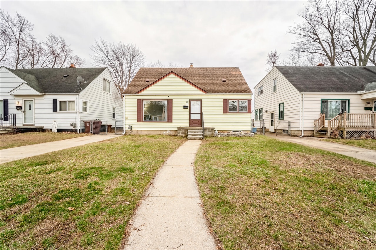 33963 Glover Street, Wayne, MI, 48184-2438