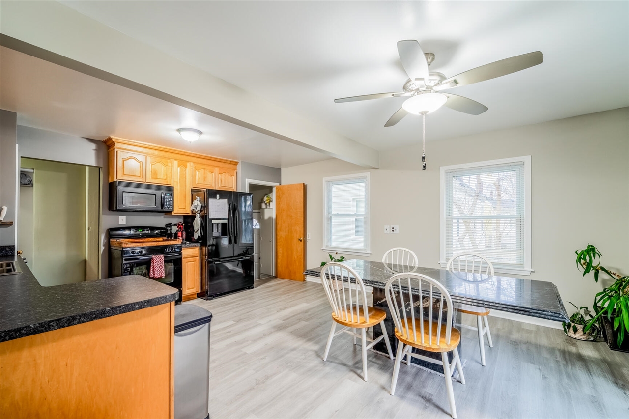 33963 Glover Street, Wayne, MI, 48184-2438