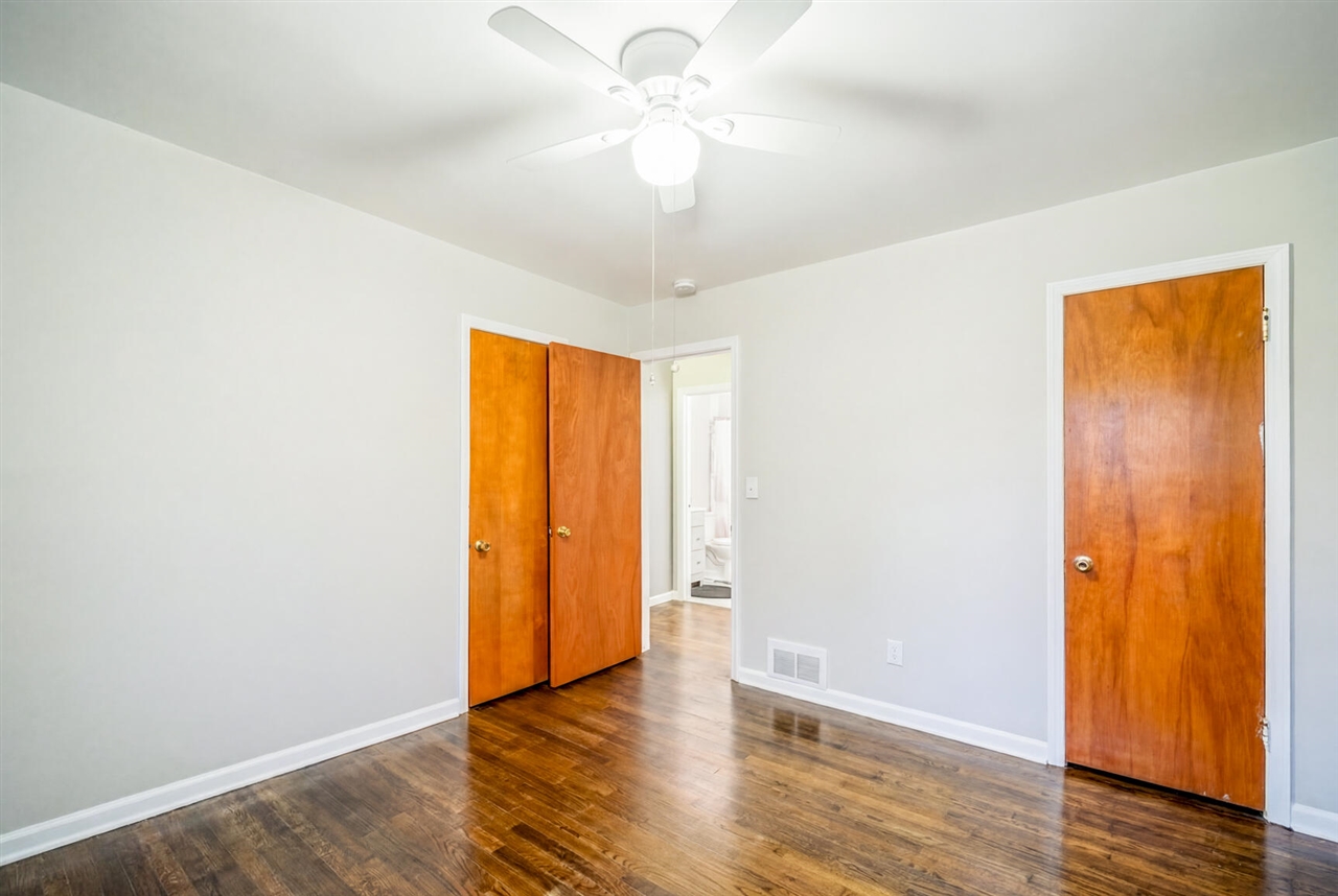33963 Glover Street, Wayne, MI, 48184-2438