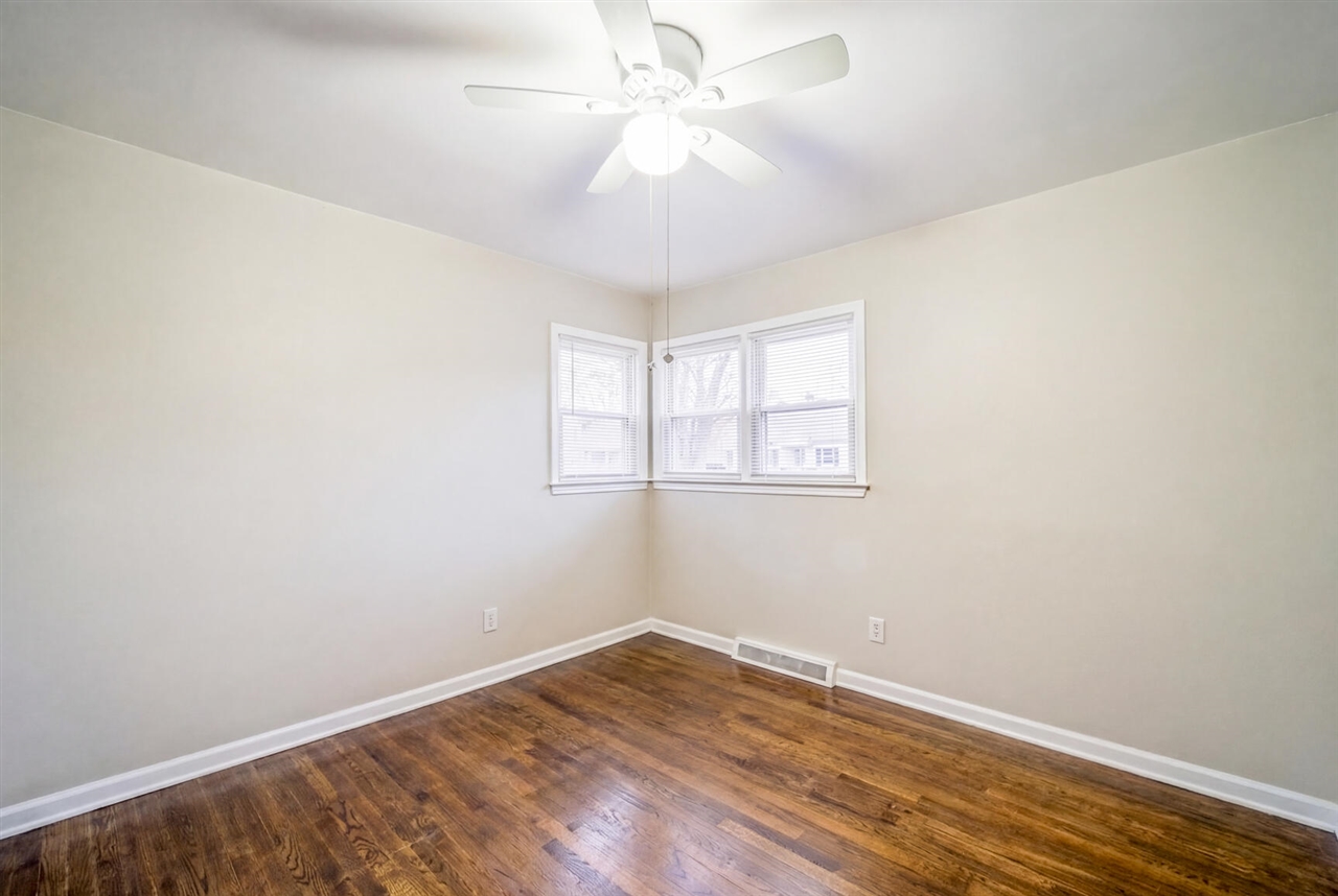 33963 Glover Street, Wayne, MI, 48184-2438