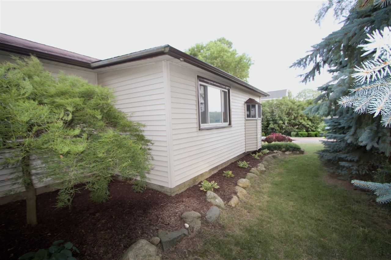 9800 Boyer Road, Charlotte, MI, 48813