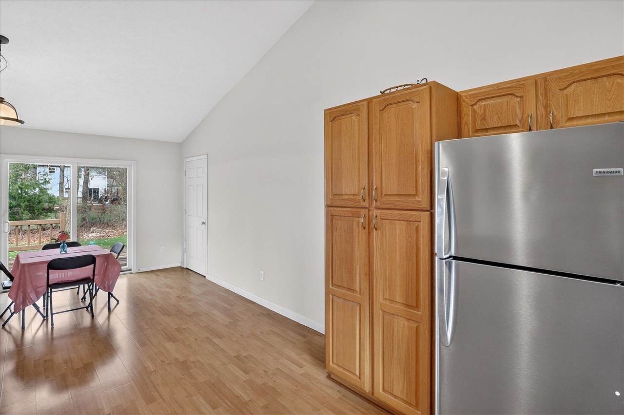 69756 Knottingham Lane, Edwardsburg, MI, 49112-8454