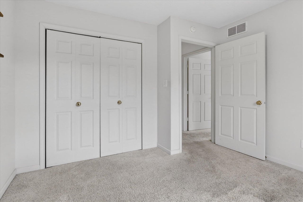 69756 Knottingham Lane, Edwardsburg, MI, 49112-8454