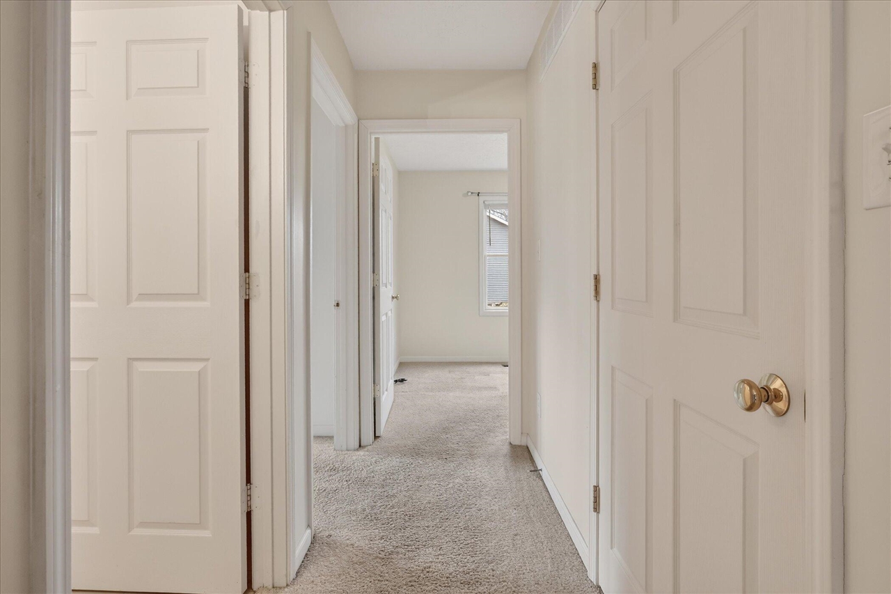 69756 Knottingham Lane, Edwardsburg, MI, 49112-8454