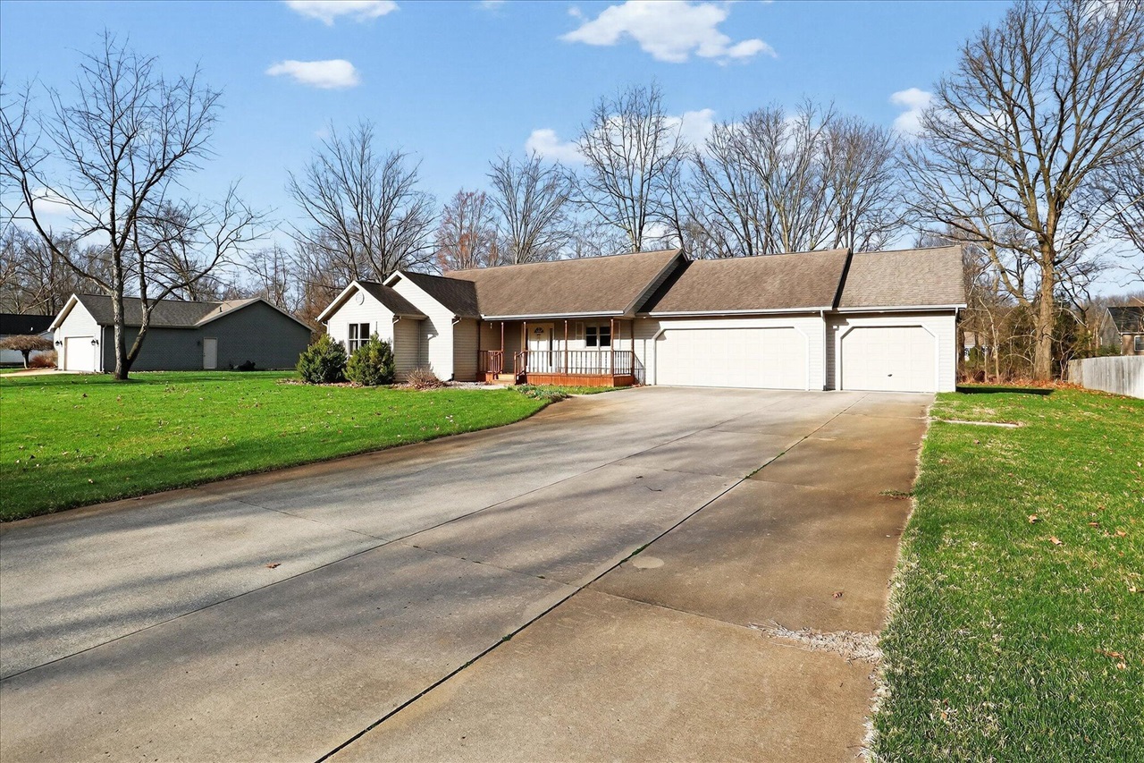 69756 Knottingham Lane, Edwardsburg, MI, 49112-8454