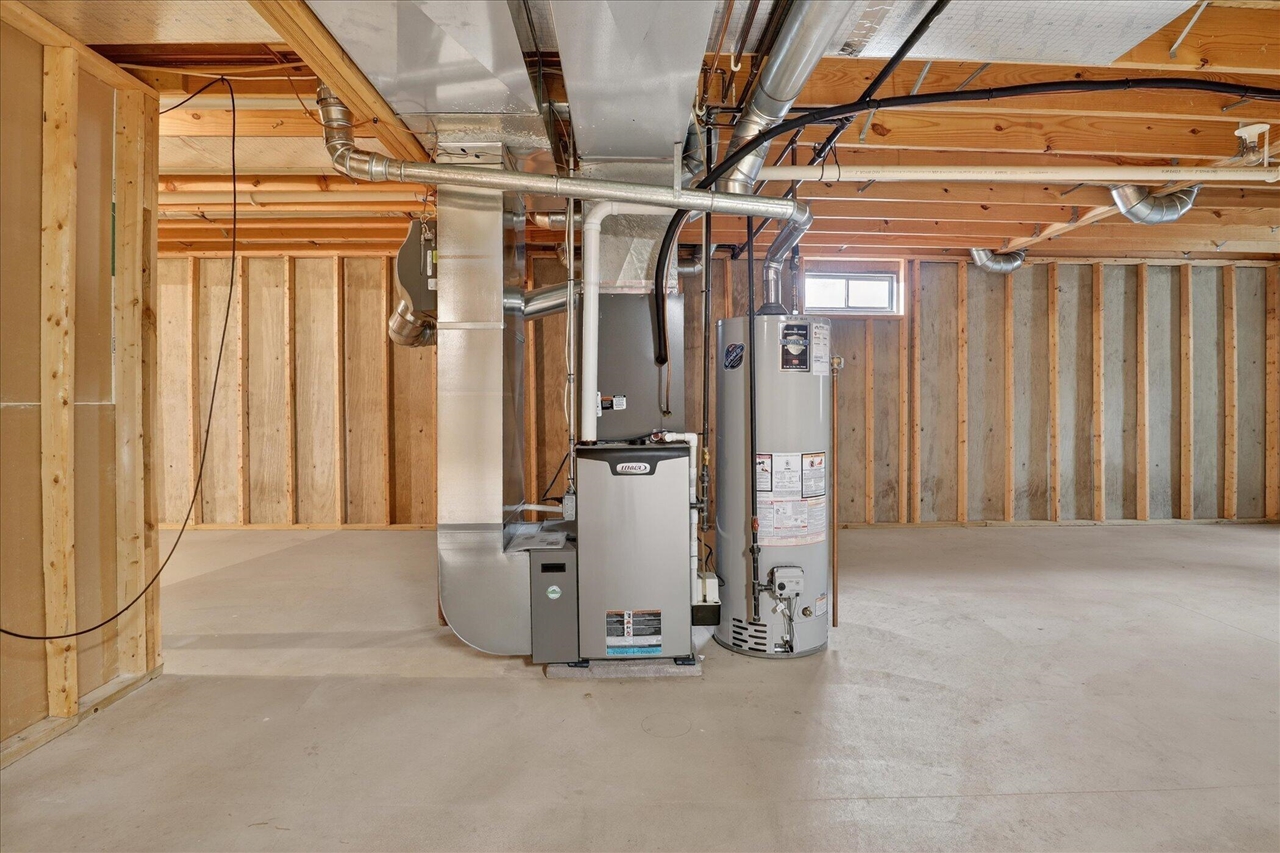 69756 Knottingham Lane, Edwardsburg, MI, 49112-8454