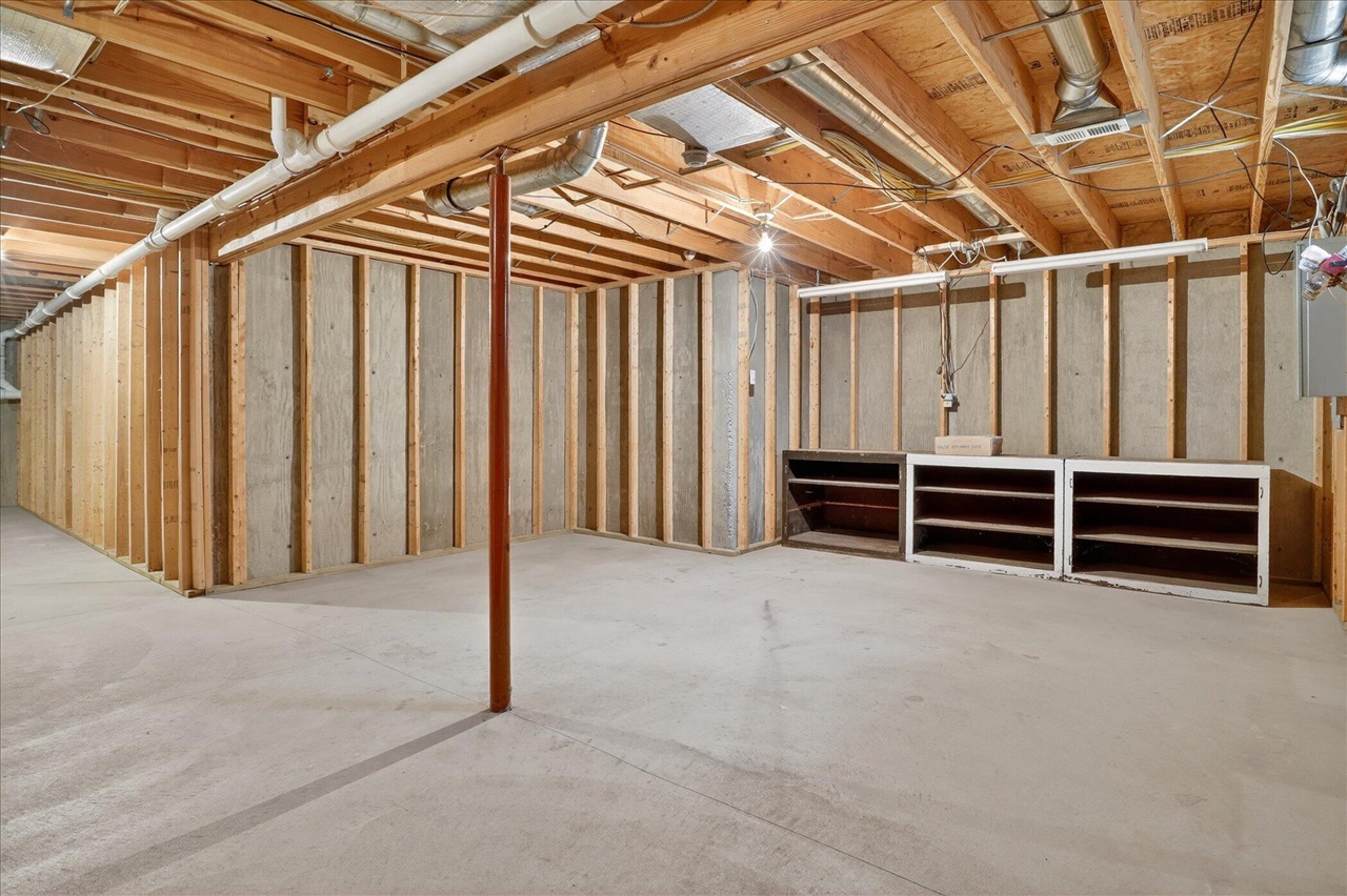 69756 Knottingham Lane, Edwardsburg, MI, 49112-8454