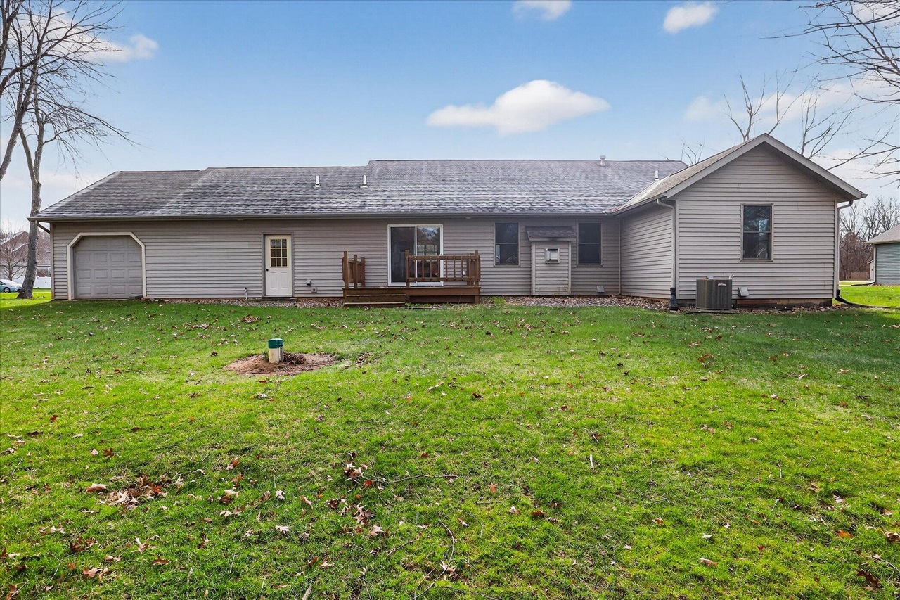 69756 Knottingham Lane, Edwardsburg, MI, 49112-8454