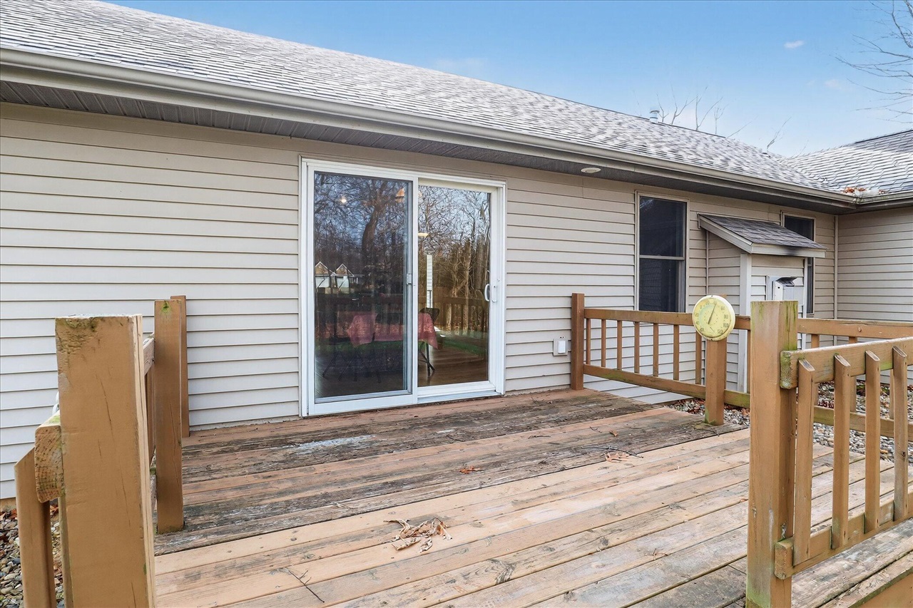 69756 Knottingham Lane, Edwardsburg, MI, 49112-8454