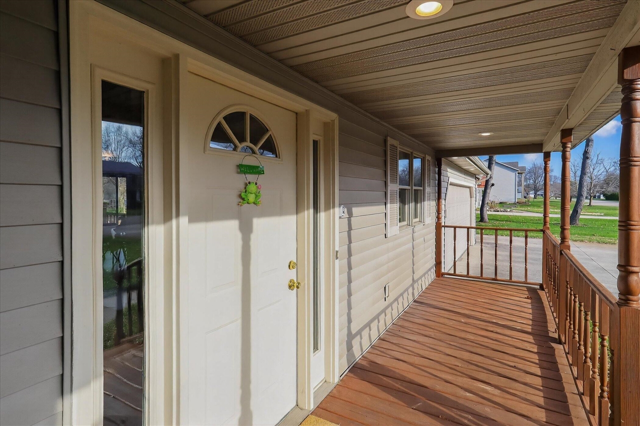 69756 Knottingham Lane, Edwardsburg, MI, 49112-8454