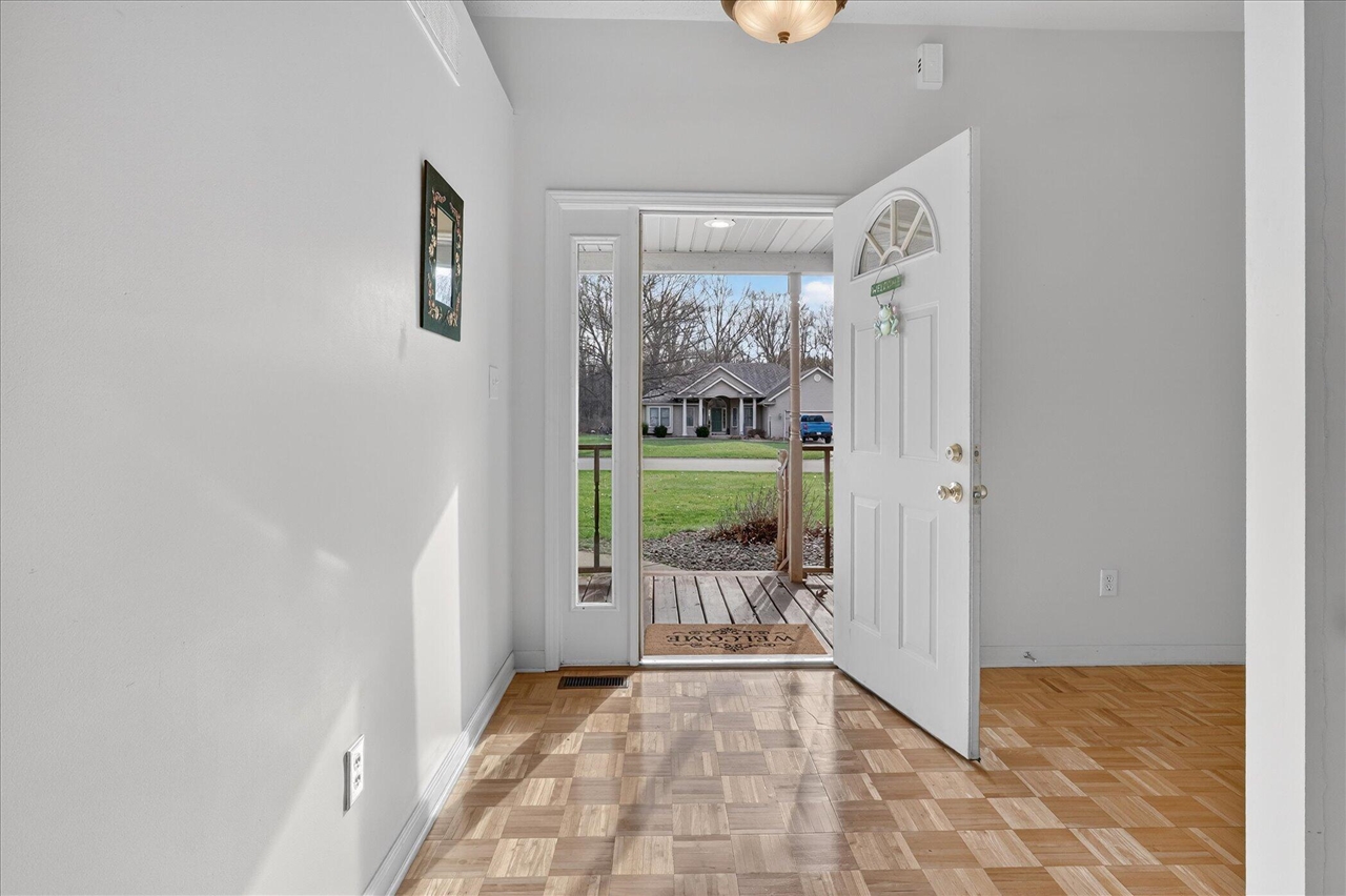 69756 Knottingham Lane, Edwardsburg, MI, 49112-8454