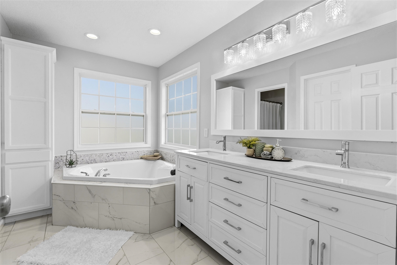 11732 Prairie Edge Street, Schoolcraft, MI, 49087-8817