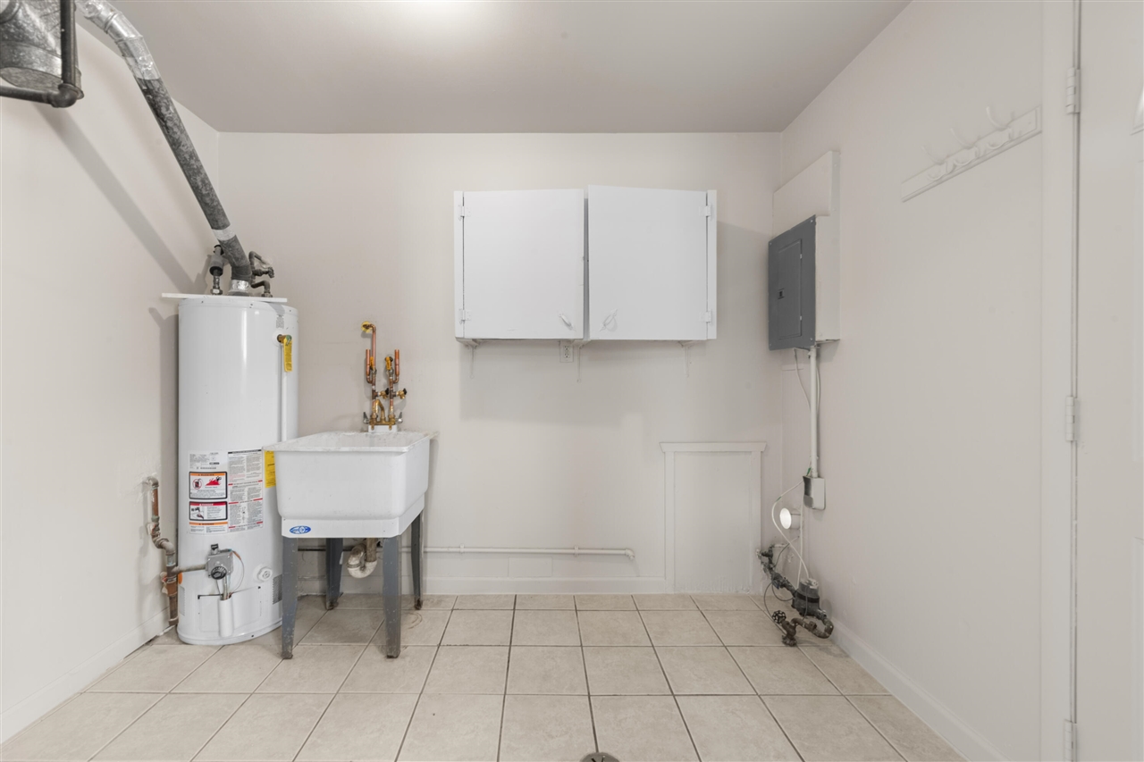 6469 Troy Street, Taylor, MI, 48180-1636