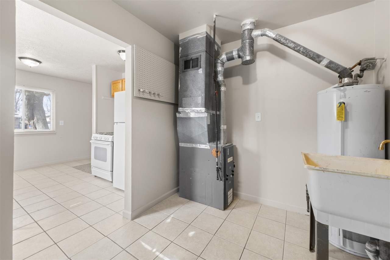 6469 Troy Street, Taylor, MI, 48180-1636