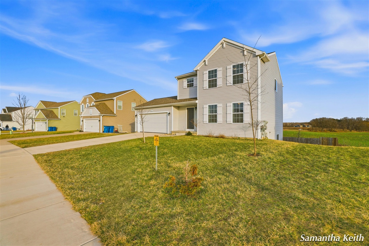 931 View Pointe Drive, Middleville, MI, 49333-9370