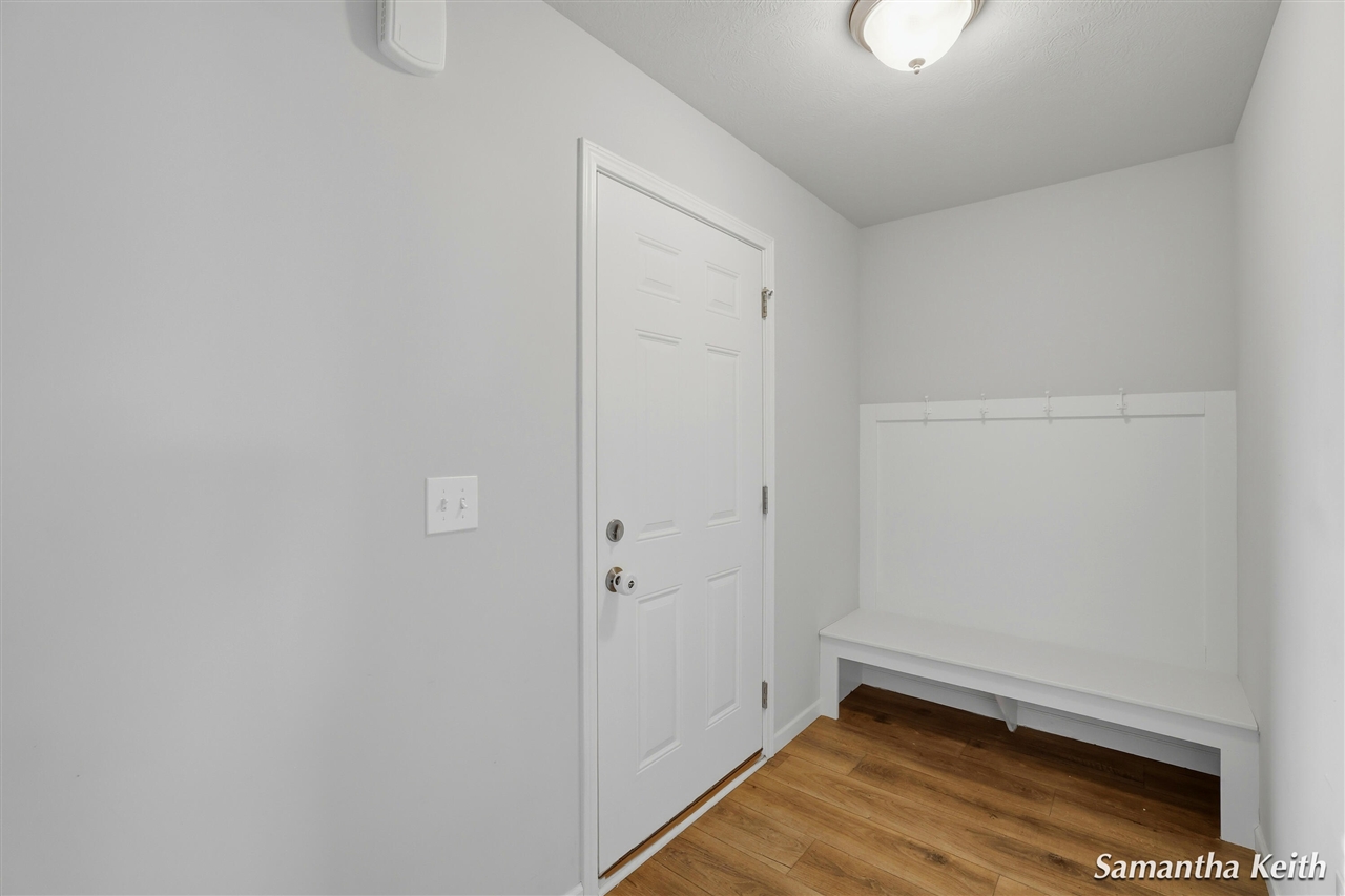 931 View Pointe Drive, Middleville, MI, 49333-9370