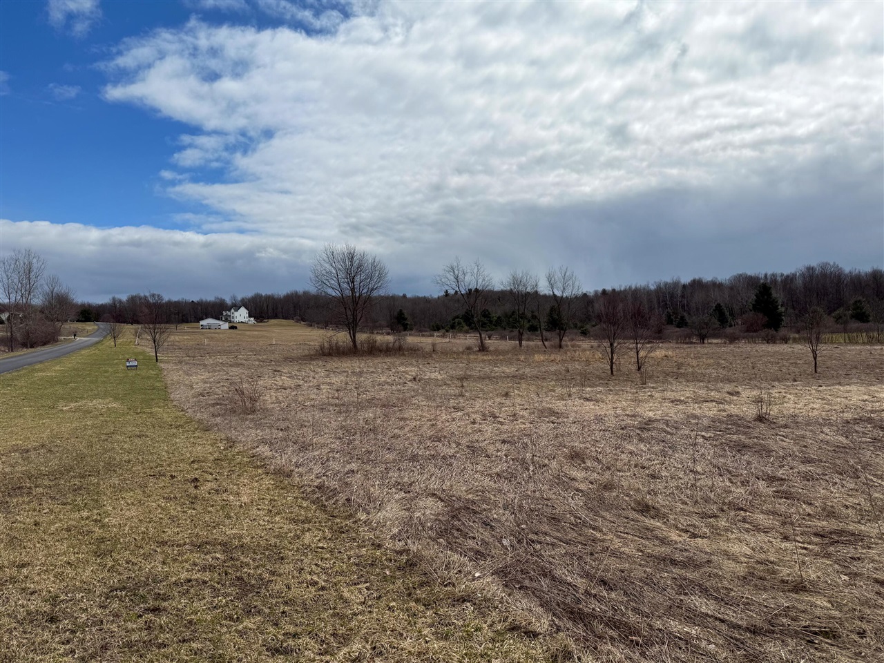 608 E The Lane, Grant, MI, 49327