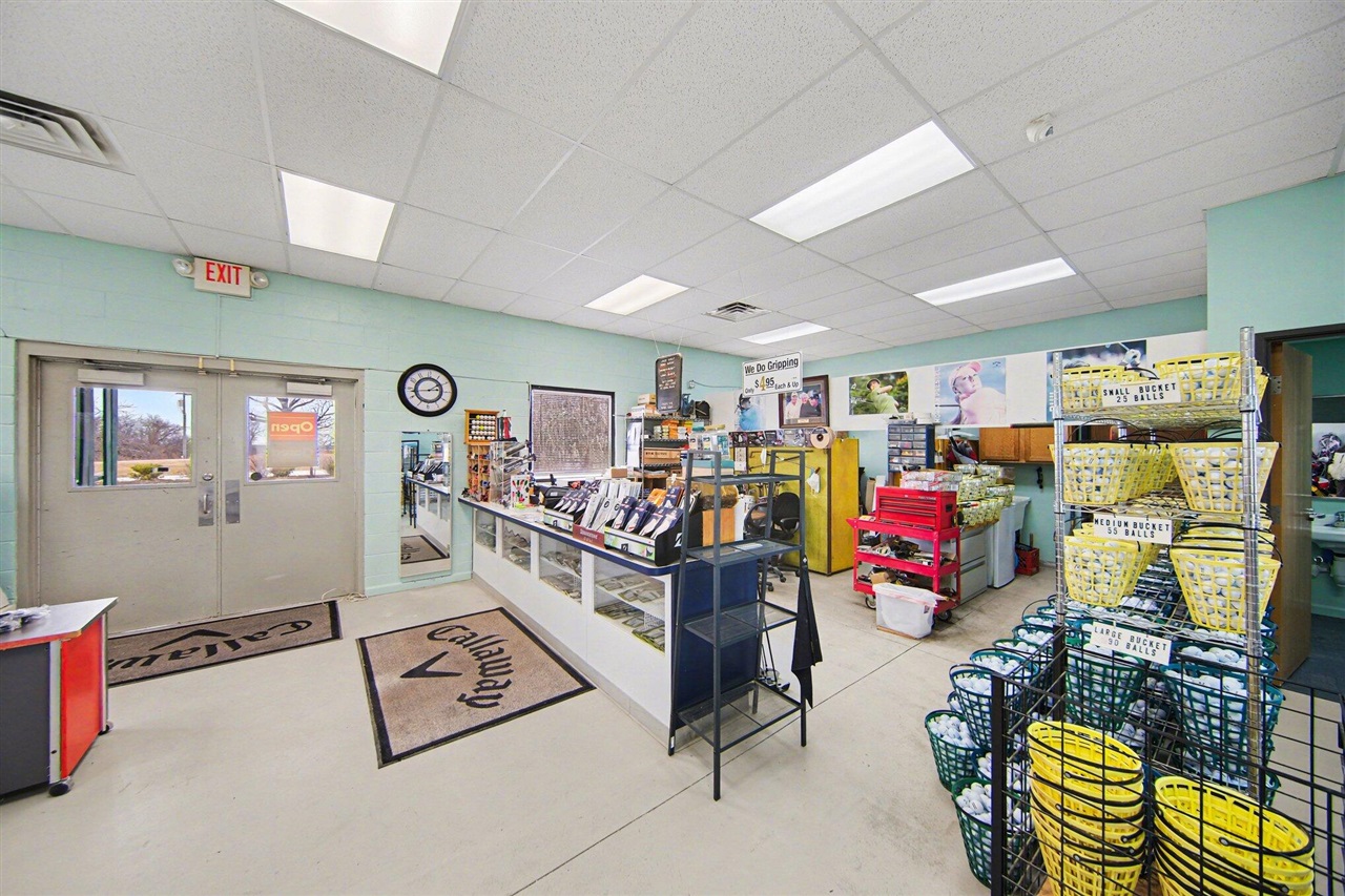 2735 S Zeeb Road, Ann Arbor, MI, 48103