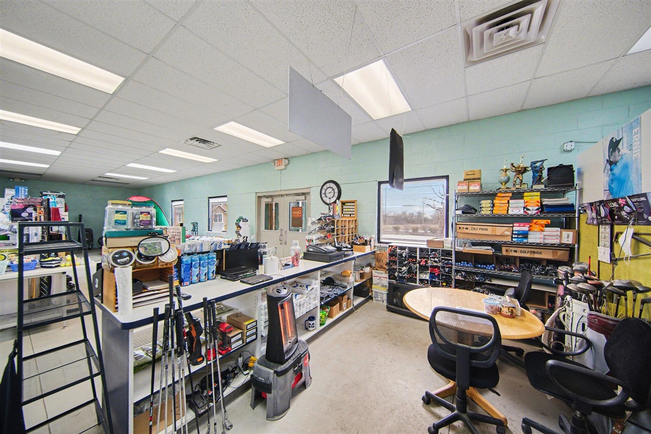 2735 S Zeeb Road, Ann Arbor, MI, 48103