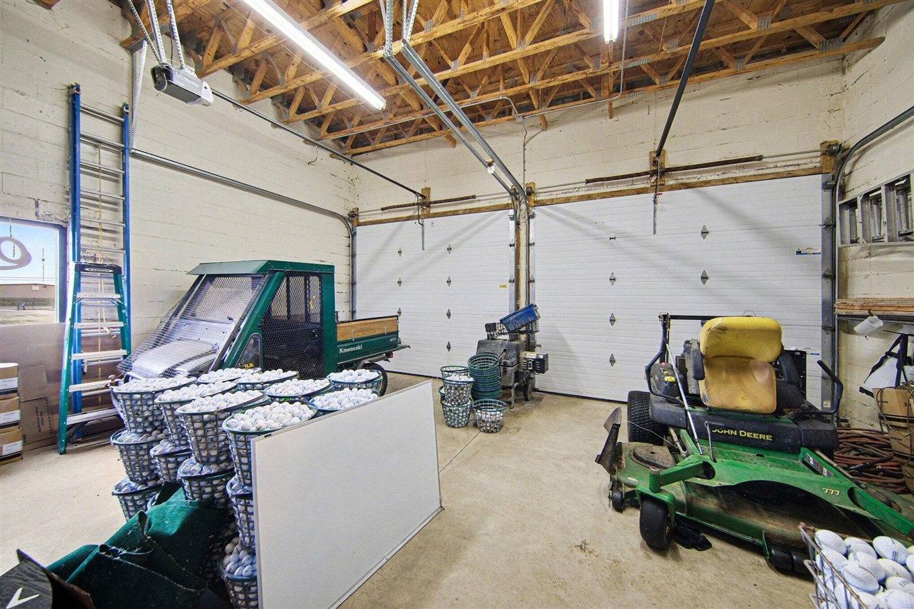 2735 S Zeeb Road, Ann Arbor, MI, 48103