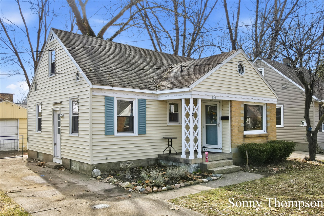 710 Everglade Drive, Grand Rapids, MI, 49507