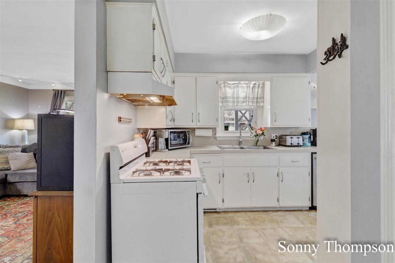 710 Everglade Drive, Grand Rapids, MI, 49507