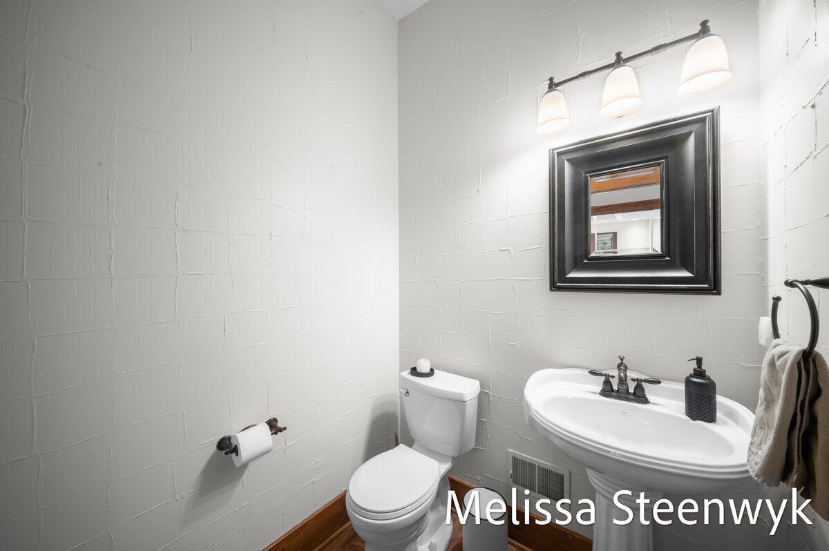 2949 Brookwind Drive, Holland, MI, 49424-1684