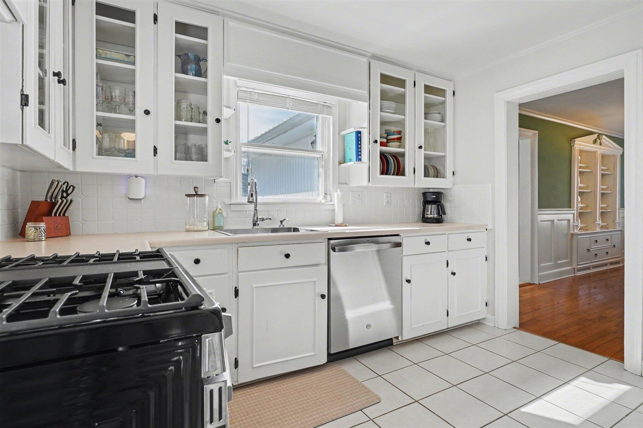 619 Edgemoor Avenue, Kalamazoo, MI, 49008-2403