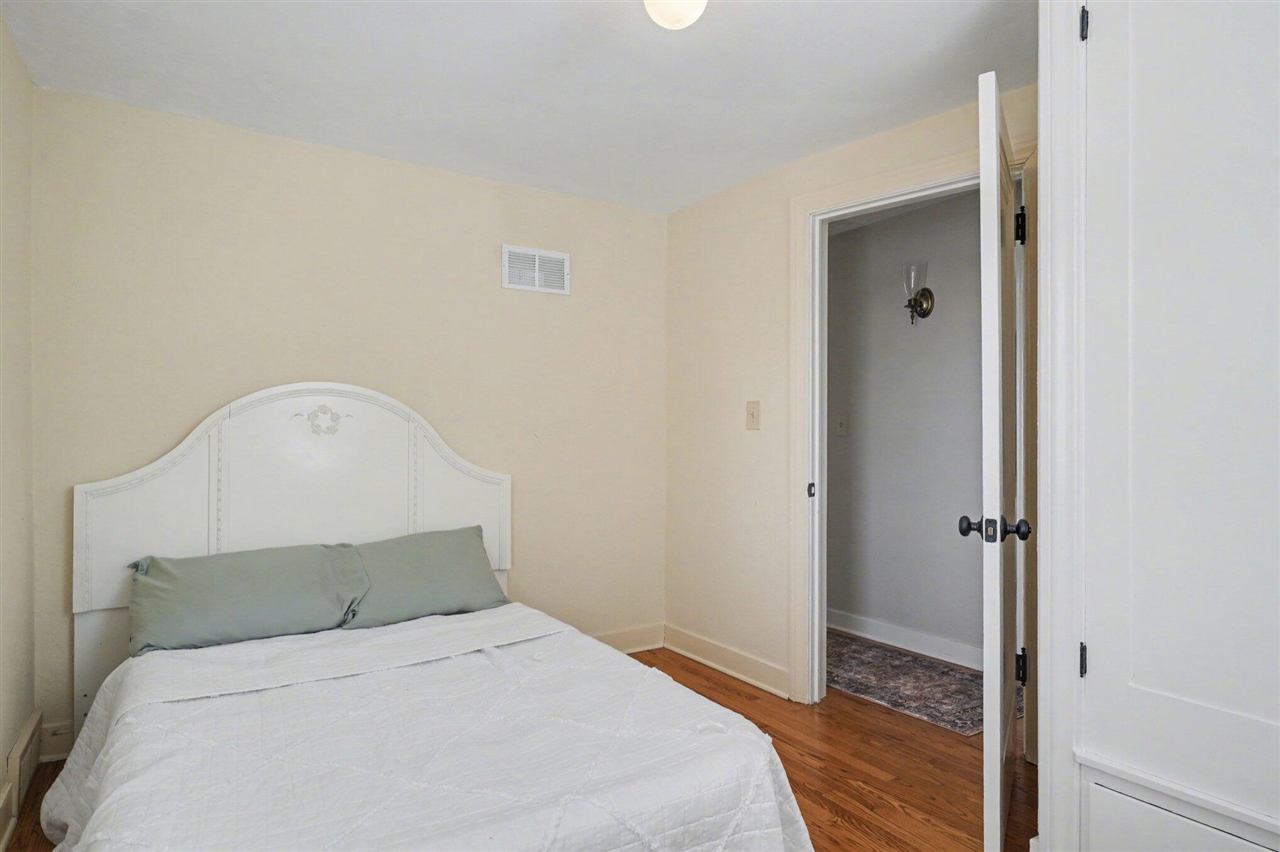 619 Edgemoor Avenue, Kalamazoo, MI, 49008-2403