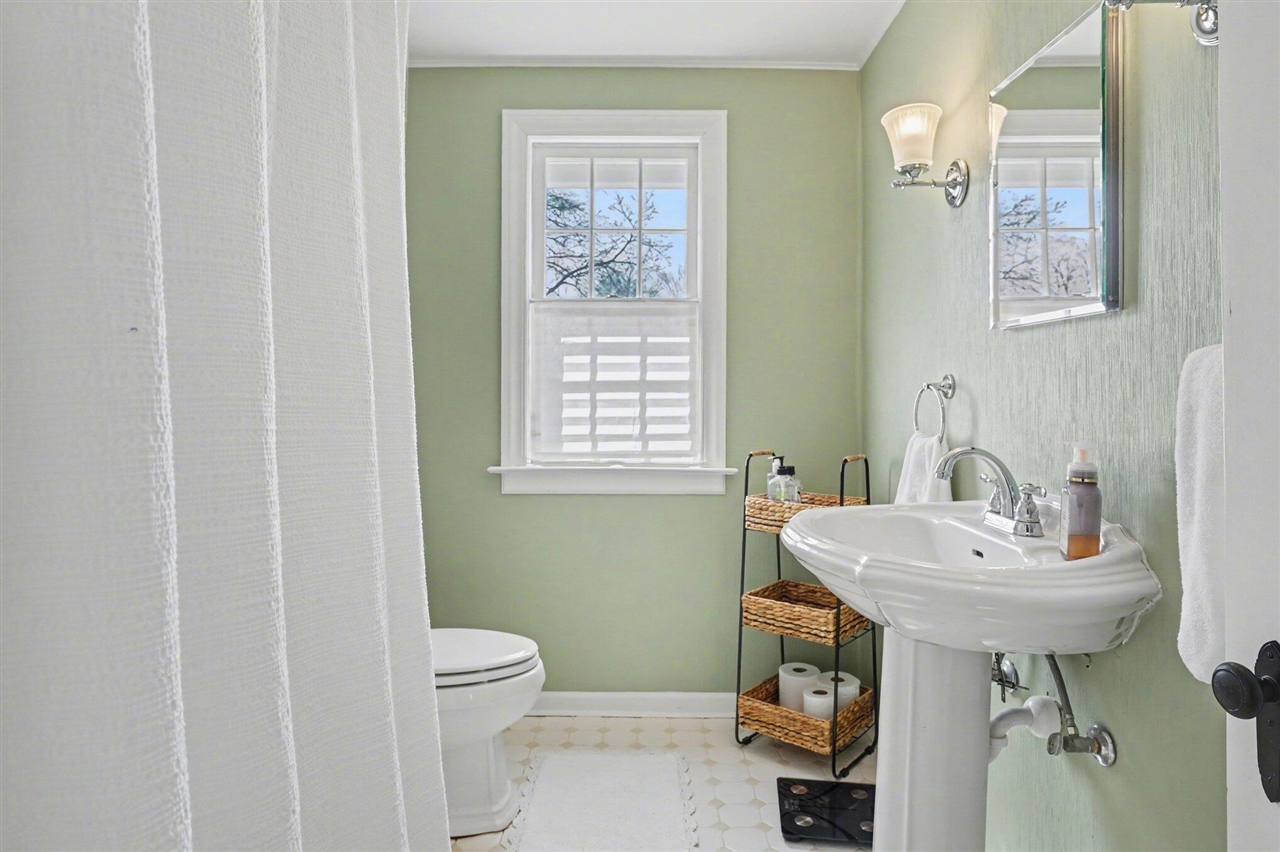 619 Edgemoor Avenue, Kalamazoo, MI, 49008-2403