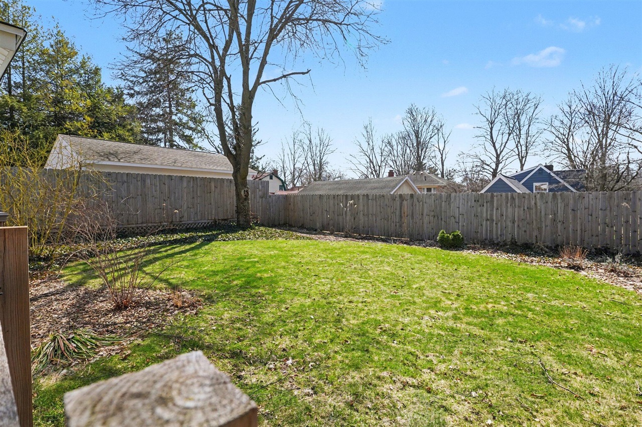 619 Edgemoor Avenue, Kalamazoo, MI, 49008-2403