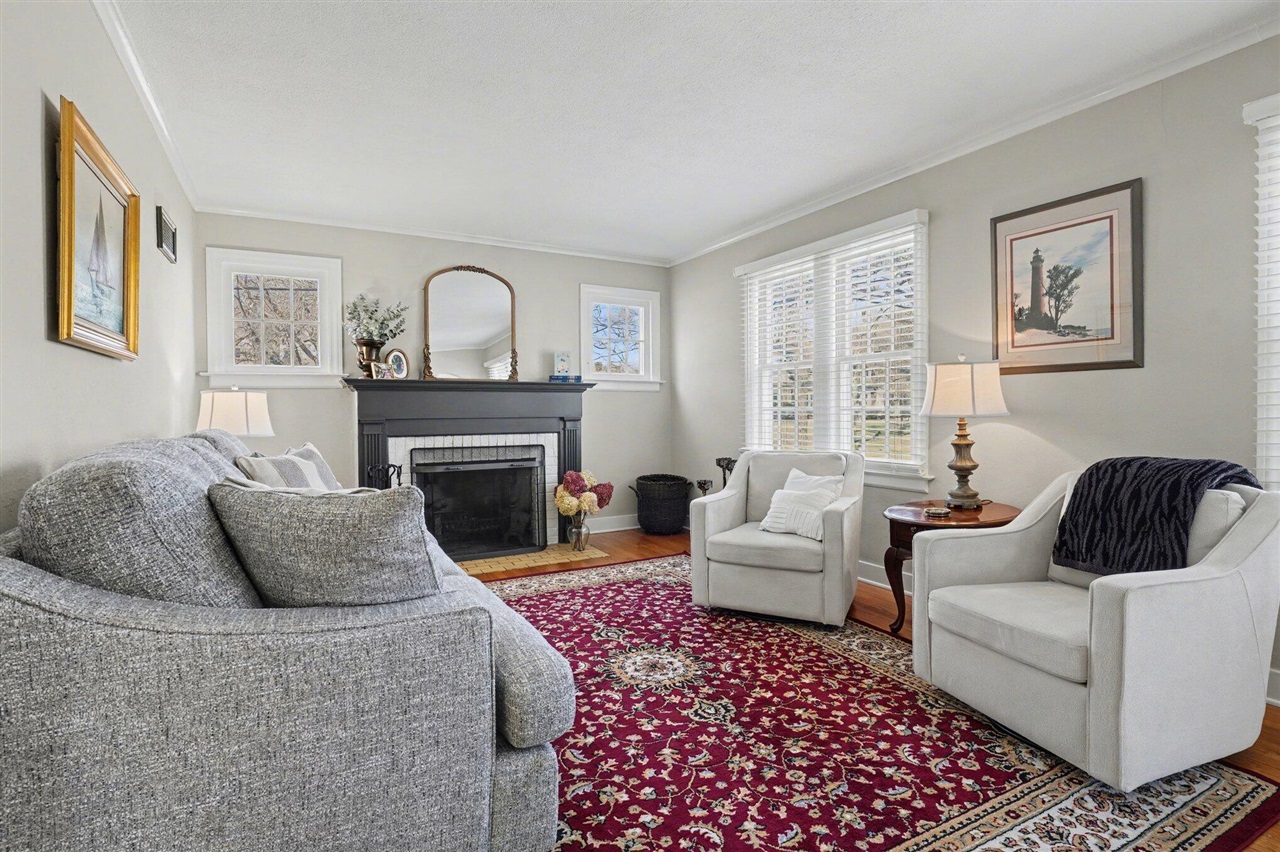 619 Edgemoor Avenue, Kalamazoo, MI, 49008-2403