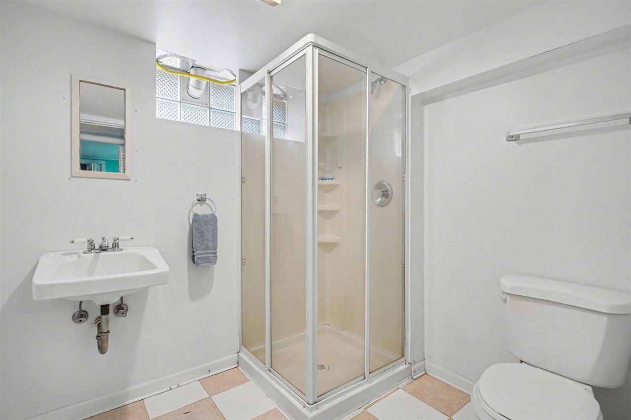 619 Edgemoor Avenue, Kalamazoo, MI, 49008-2403