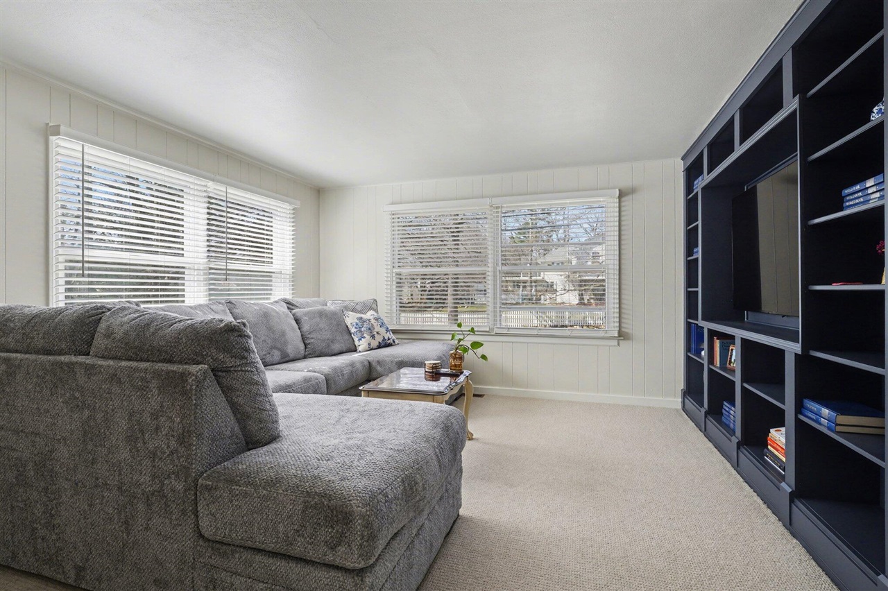 619 Edgemoor Avenue, Kalamazoo, MI, 49008-2403