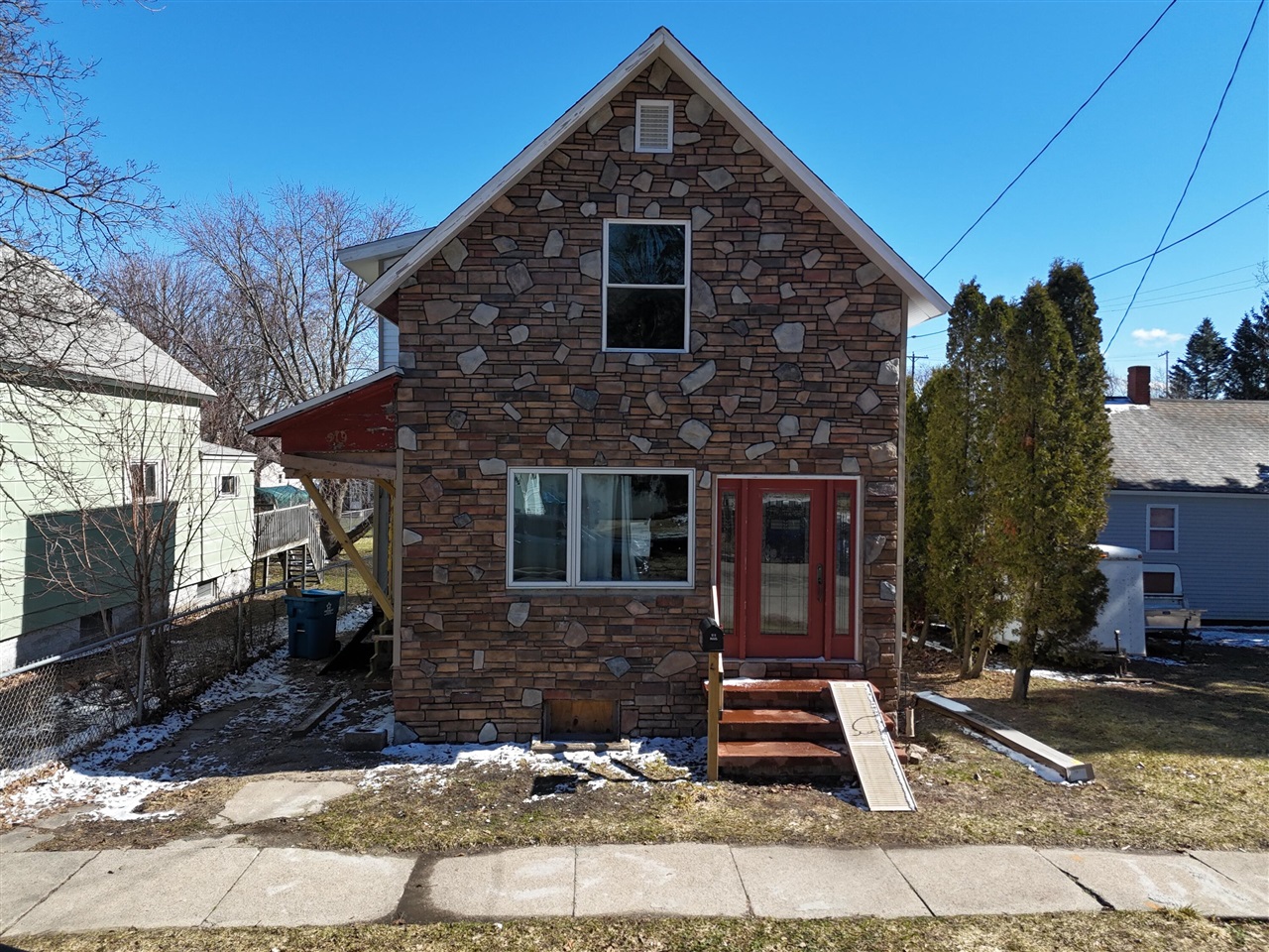 3rd image of 519 Davis St, Manistee, MI 49660 | MLS# 70521329